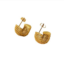 Load image into Gallery viewer, Rhombic stud Earrings
