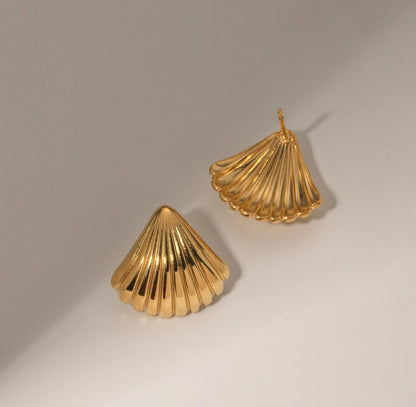 Shell Earring