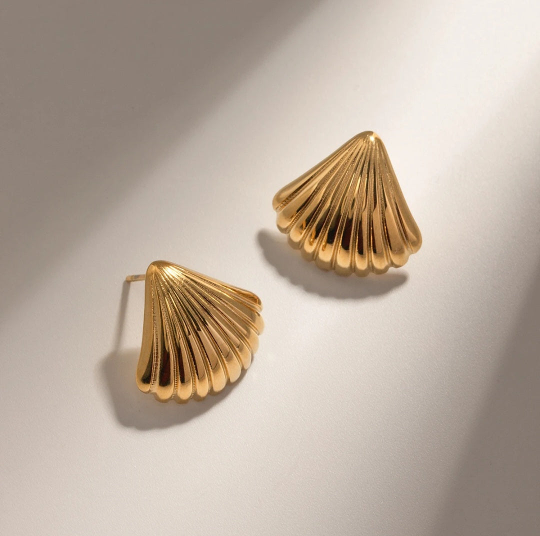 Shell Earring